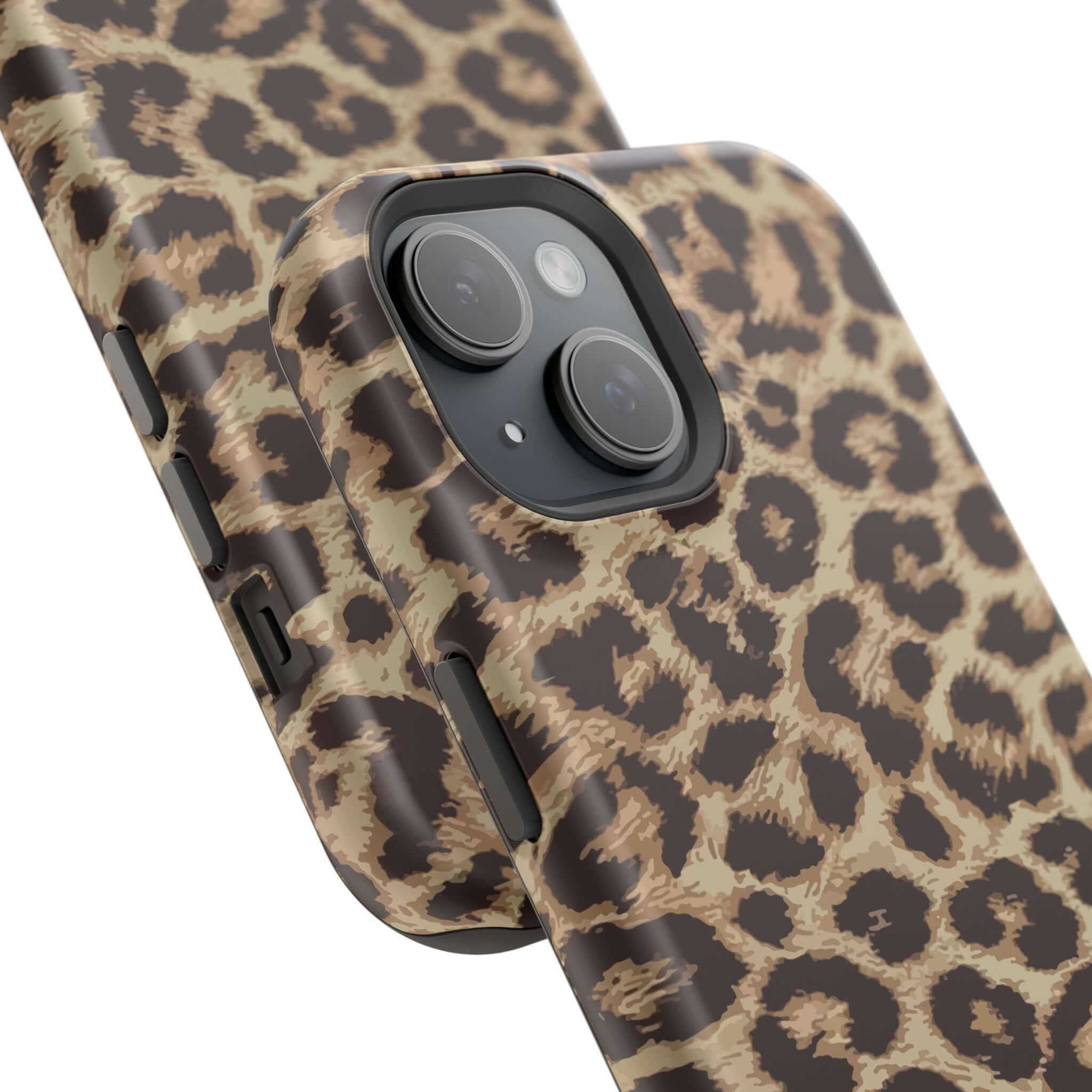 Cute phone case featuring cheetah print design for iPhone 16 with MagSafe compatibility. Perfect for style and protection.